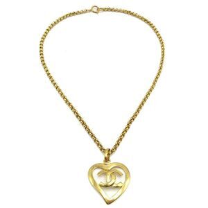 Chanel Cc Heart Pendant Metal Gold Gold_Plated Necklace Jewelry